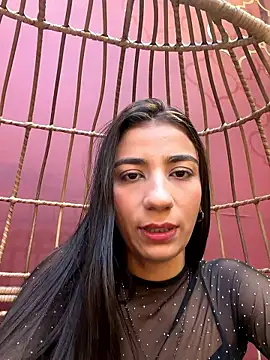 -juicy  online show from January 11, 2026, 10:27 pm