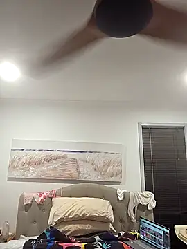 iamthepublickmasterbater online show from November 20, 2025, 3:34 pm