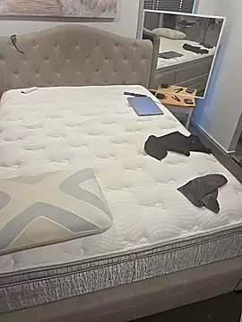 iamthepublickmasterbater online show from February 5, 2026, 4:41 am