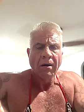 iamthepublickmasterbater online show from December 5, 2025, 4:05 pm