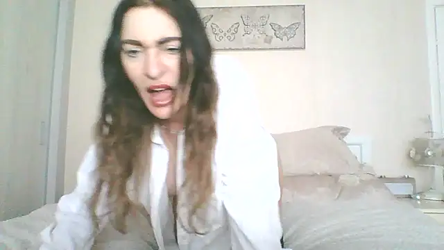 EllaKent online show from March 17, 2026, 3:37 pm