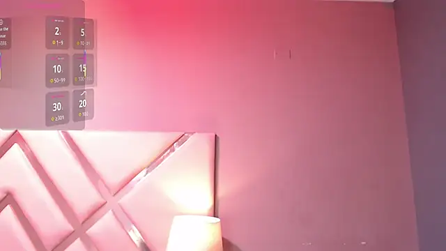 Snapshot of VioletLux chatting on October 6, 2025, 7:58 pm VioletLux online show from October 6, 2025, 7:58 pm