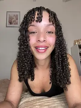 Yasmin777  online show from April 6, 2026, 1:56 am