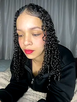 Snapshot of Yasmin777_ chatting on November 21, 2025, 10:53 pm Yasmin777 online show from November 21, 2025, 10:53 pm