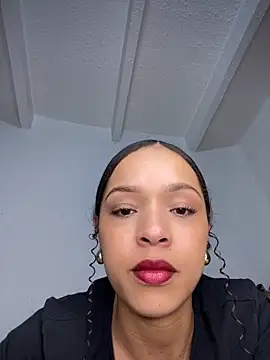 Snapshot of Yasmin777_ chatting on December 19, 2025, 11:40 pm Yasmin777 online show from December 19, 2025, 11:40 pm