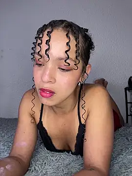 Yasmin777  online show from February 7, 2026, 7:55 pm