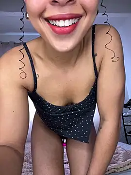 Snapshot of Yasmin777_ chatting on November 13, 2025, 5:39 pm Yasmin777 online show from November 13, 2025, 5:39 pm