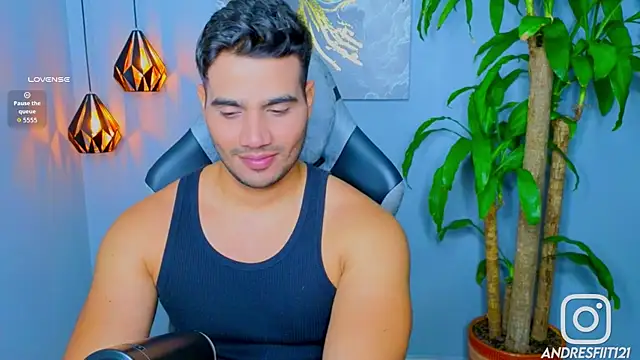 AndresR3 online show from September 12, 2025, 3:17 am