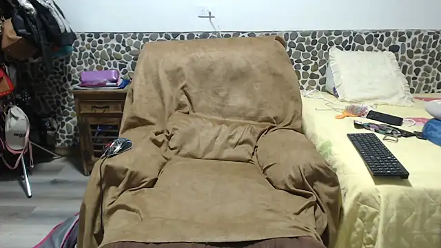 Miilu74 online show from March 19, 2026, 11:32 am