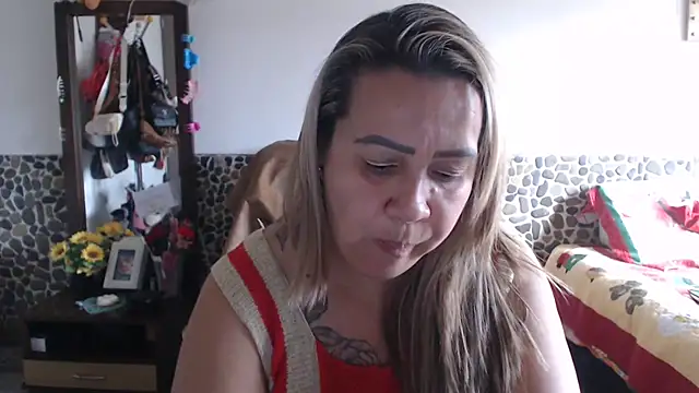 Miilu74 online show from December 14, 2025, 9:20 pm