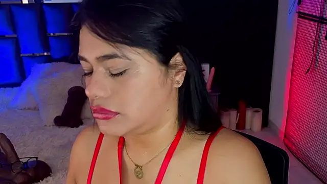 Issafoxx online show from February 26, 2026, 11:54 am