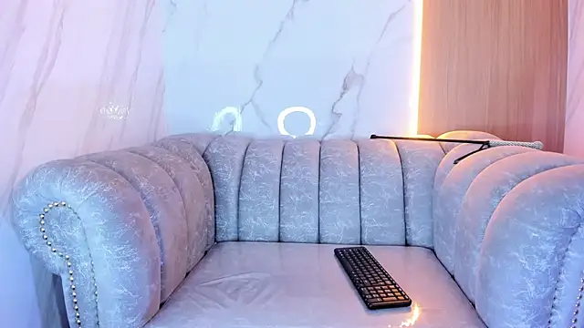 Anxelica Macondo  online show from September 22, 2025, 8:37 pm