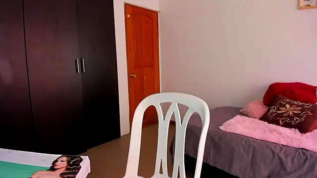 Snapshot of Ana__Pink chatting on October 26, 2025, 8:20 pm Ana Pink online show from October 26, 2025, 8:20 pm