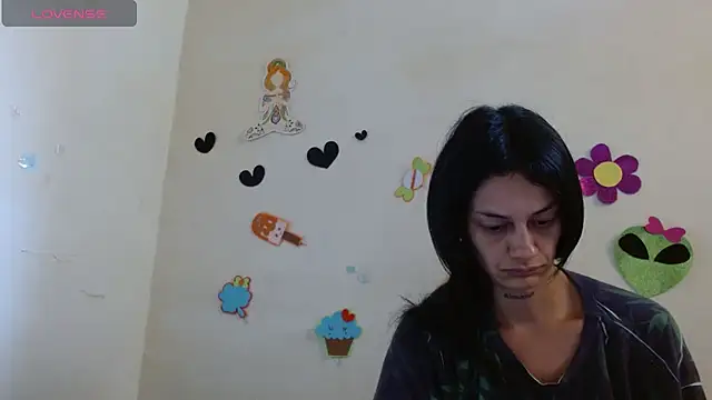 Akasha001 online show from November 23, 2025, 4:06 pm