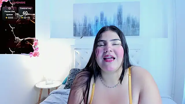 Snapshot of LucyColleen chatting on October 28, 2025, 6:51 pm LucyColleen online show from October 28, 2025, 6:51 pm