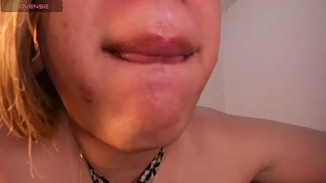 Mia for you lovee online show from November 23, 2025, 10:58 am