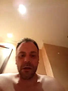 manchego85 online show from June 21, 2026, 1:22 am
