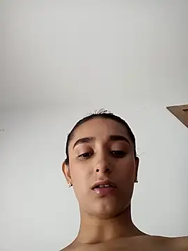 Snapshot of CandyFoxter_ chatting on October 28, 2025, 10:03 am CandyFoxter online show from October 28, 2025, 10:03 am