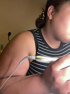 1n0nlythroat online show from May 19, 2026, 9:44 pm
