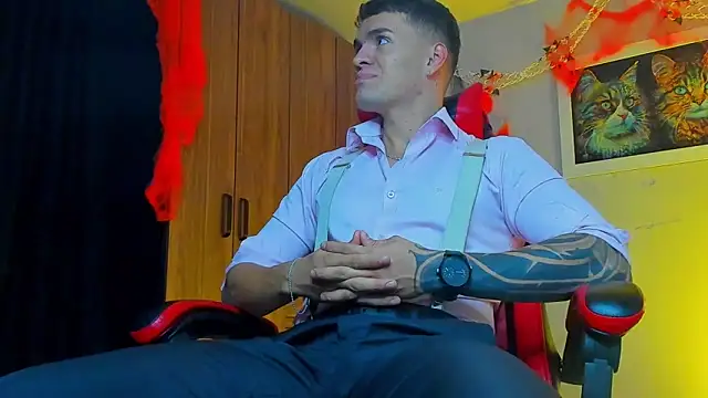 Snapshot of ALPHA_DOMINUS_ chatting on October 14, 2025, 3:18 am ALPHA DOMINUS  online show from October 14, 2025, 3:18 am