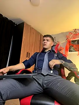 Snapshot of ALPHA_DOMINUS_ chatting on October 23, 2025, 4:33 am ALPHA DOMINUS  online show from October 23, 2025, 4:33 am