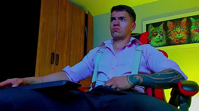 Snapshot of ALPHA_DOMINUS_ chatting on September 23, 2025, 4:08 am ALPHA DOMINUS  online show from September 23, 2025, 4:08 am