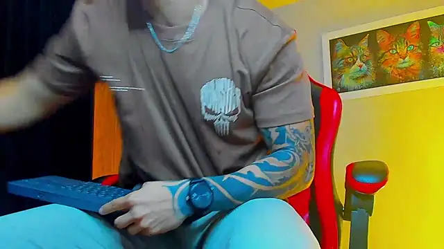 Snapshot of ALPHA_DOMINUS_ chatting on October 4, 2025, 3:52 am ALPHA DOMINUS  online show from October 4, 2025, 3:52 am