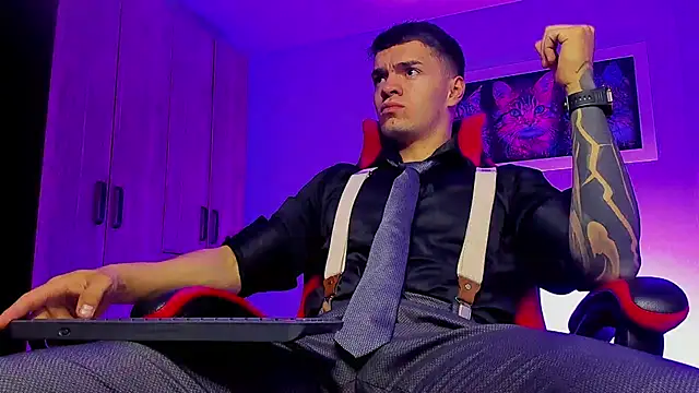 Snapshot of ALPHA_DOMINUS_ chatting on September 11, 2025, 4:01 am ALPHA DOMINUS  online show from September 11, 2025, 4:01 am