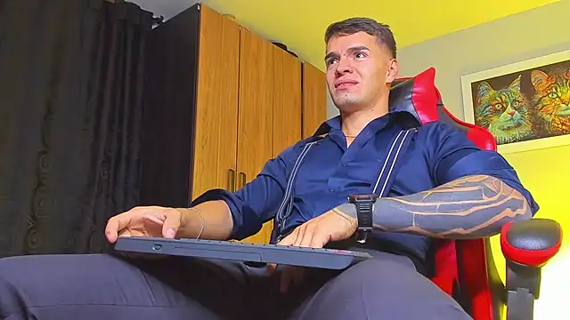 Snapshot of ALPHA_DOMINUS_ chatting on September 29, 2025, 3:46 am ALPHA DOMINUS  online show from September 29, 2025, 3:46 am