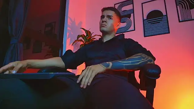 ALPHA DOMINUS  online show from April 14, 2026, 4:06 am