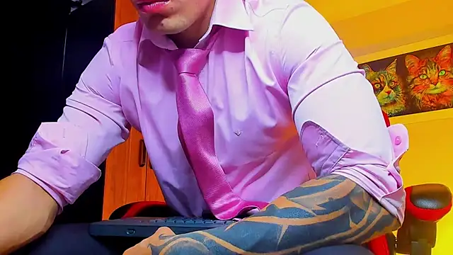 Snapshot of ALPHA_DOMINUS_ chatting on October 7, 2025, 3:18 am ALPHA DOMINUS  online show from October 7, 2025, 3:18 am