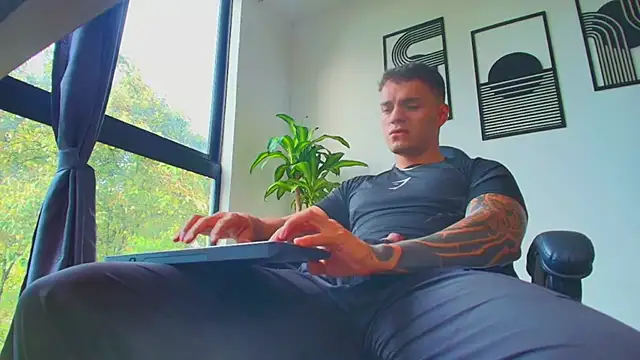 ALPHA DOMINUS  online show from April 14, 2026, 9:53 pm