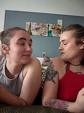 Snapshot of AndHerXO chatting on February 20, 2026, 2:19 pm AndHerXO online show from February 20, 2026, 2:19 pm