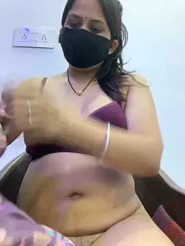 misharani00 online show from September 26, 2025, 1:07 pm