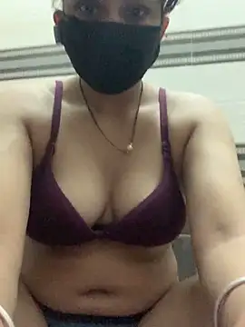 misharani00 online show from October 4, 2025, 2:24 am