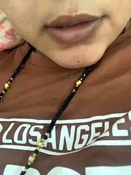 misharani00 online show from October 1, 2025, 9:03 am