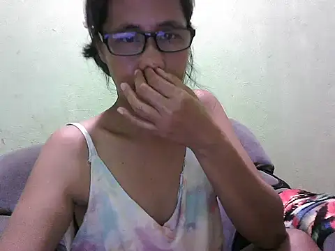 HotLadyPinay32 online show from March 5, 2026, 10:23 am