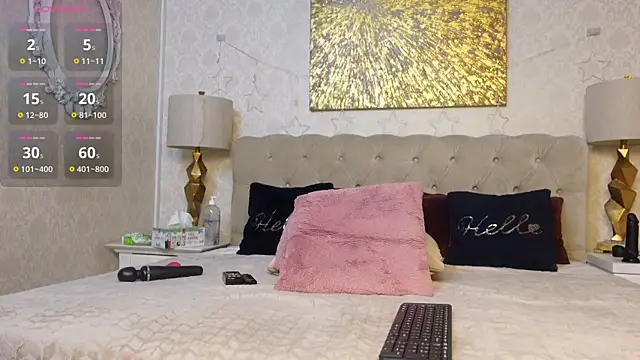 Foxy Amber online show from September 13, 2025, 4:23 am
