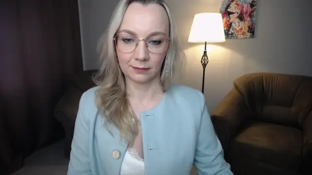 Ava Elior online show from May 11, 2026, 10:16 am