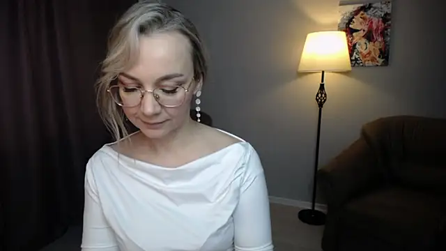 Ava Elior online show from January 19, 2026, 10:41 am