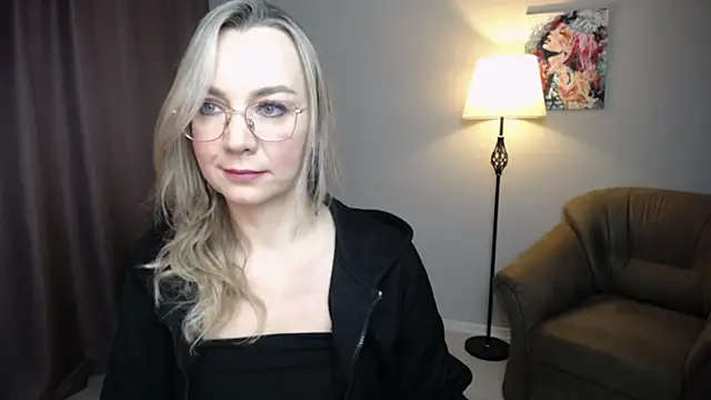 Ava Elior online show from January 12, 2026, 11:28 am