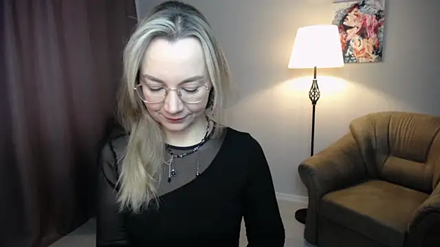 Ava Elior online show from March 10, 2026, 11:14 am