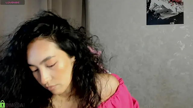 FlirtyAura online show from November 24, 2025, 5:40 am