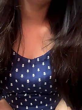 Snapshot of shubhimalik chatting on October 16, 2025, 4:32 am shubhimalik online show from October 16, 2025, 4:32 am