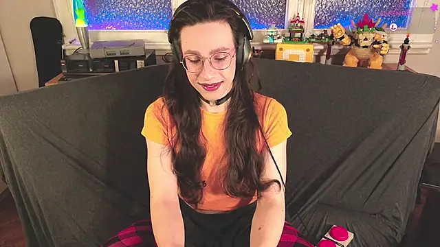 Zesty Peach online show from March 6, 2026, 1:11 am