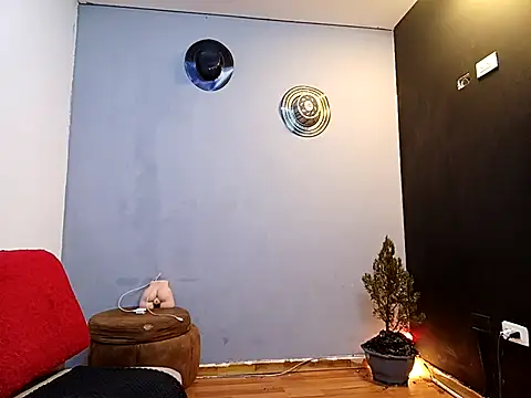 Snapshot of jhonny_thes28 chatting on October 7, 2025, 12:00 am jhonny thes28 online show from October 7, 2025, 12:00 am