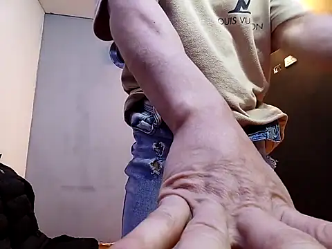 Snapshot of jhonny_thes28 chatting on October 8, 2025, 9:33 am jhonny thes28 online show from October 8, 2025, 9:33 am