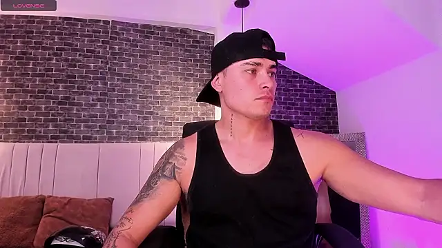 Snapshot of connorsmiith chatting on February 14, 2026, 3:45 pm connorsmiith online show from February 14, 2026, 3:45 pm