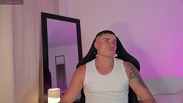 connorsmiith online show from May 16, 2026, 2:10 am