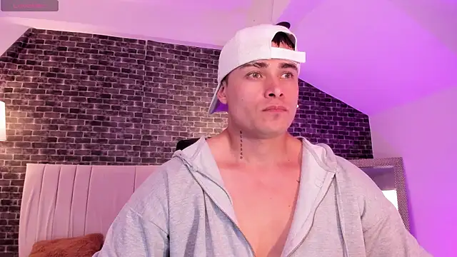 Snapshot of connorsmiith chatting on February 5, 2026, 7:32 pm connorsmiith online show from February 5, 2026, 7:32 pm